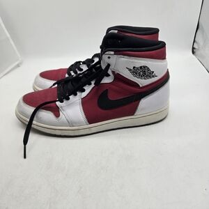 Air Jordan 1 Retro High OG High Carmine Size 10.5 B4